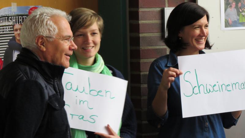 Hubert Blaschke musste sich bei seiner Verabschiedung durch die Fachschaften spontan zu speziellen Stichworten äußern